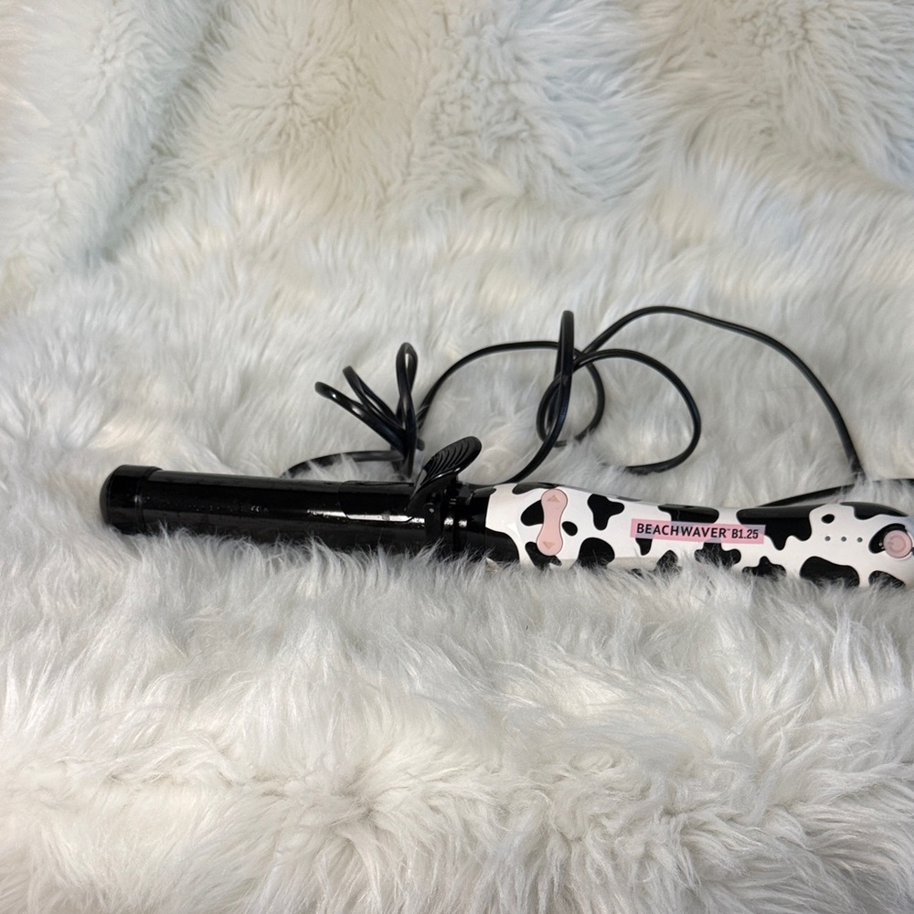 The Beachwaver Co. Black and White Curling Iron